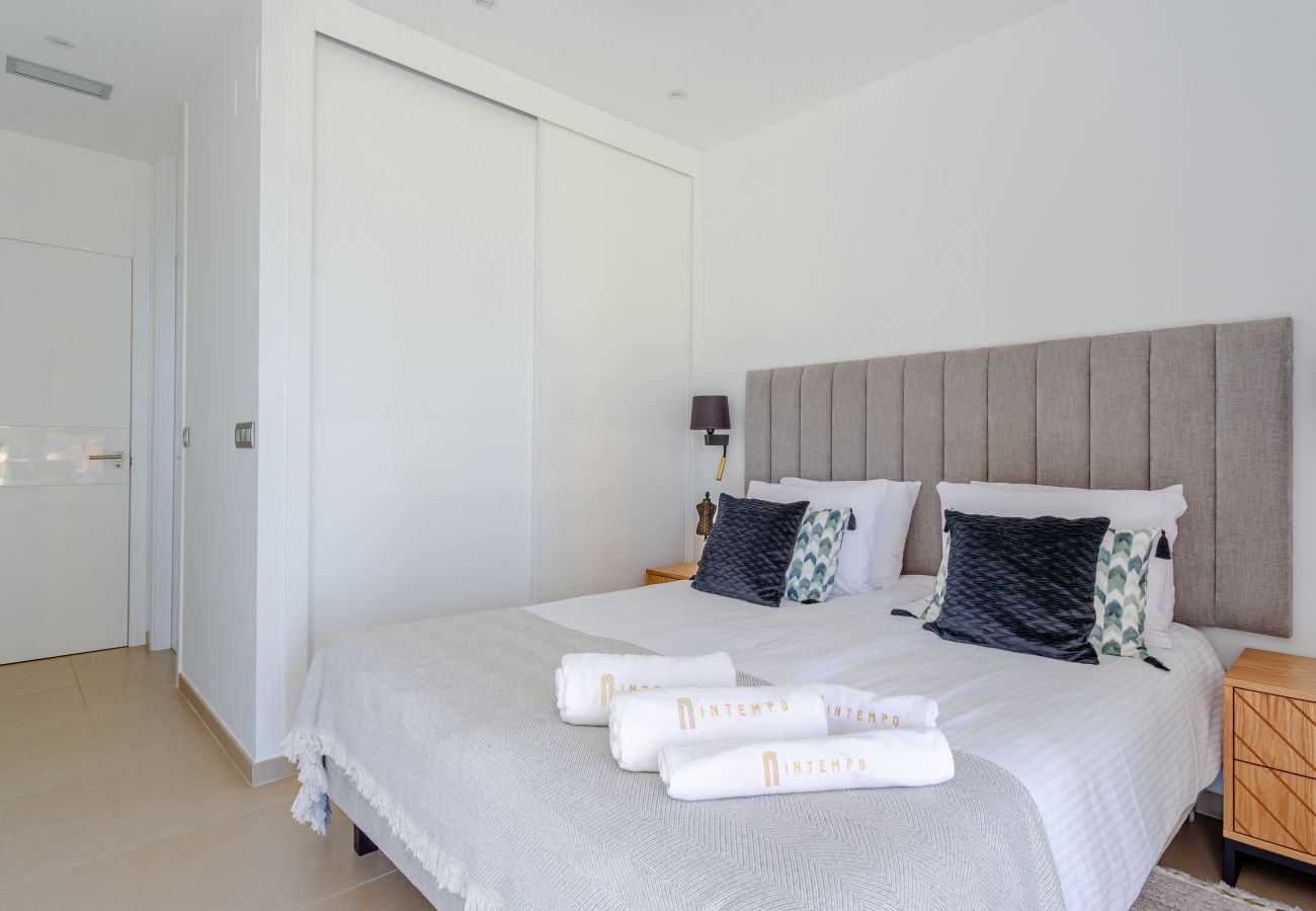 Apartamento completo en edificio Intempo - Benidorm