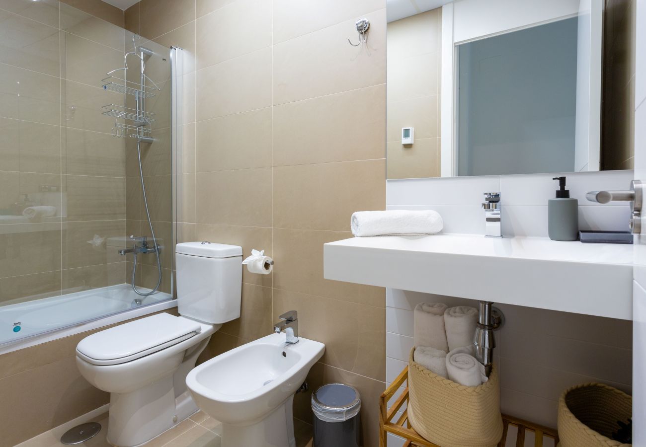 Ferienwohnung in Benidorm - Intempo by Holuxe - 095 - 9th floor