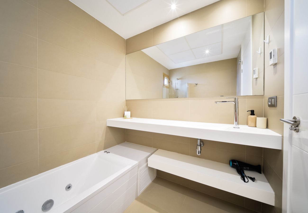 Ferienwohnung in Benidorm - Intempo by Holuxe - 301 - 30th floor