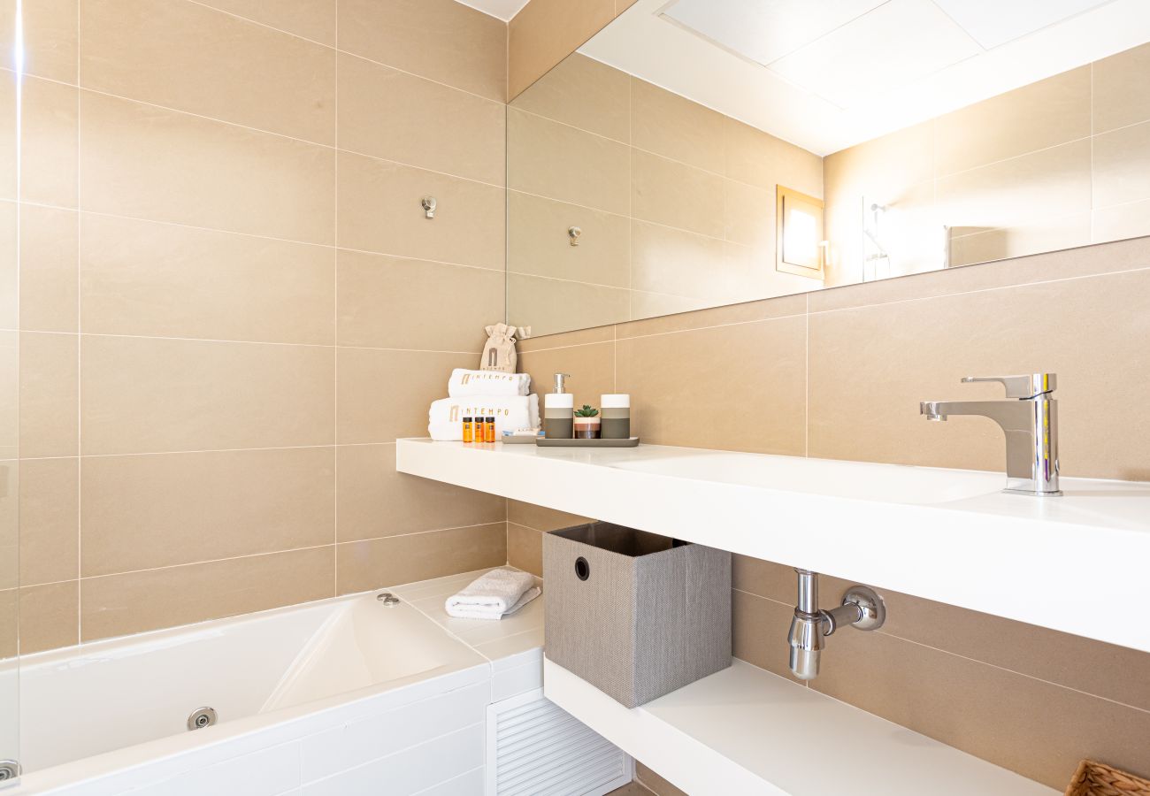 Apartment in Benidorm - Intempo by Holuxe - 071 - 7th floor