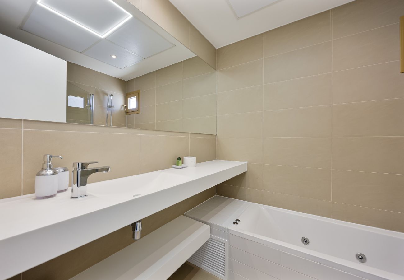 Appartement in Benidorm - Intempo by Holuxe - 143 - 14th floor